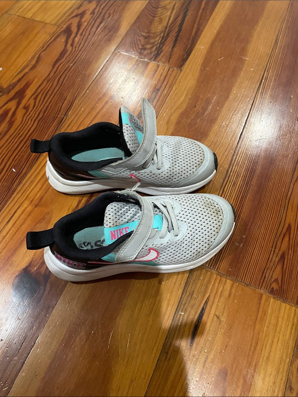 Nike Kids Light Gray Sneakers with Aqua and Pink Accents - Picture 4 of 4